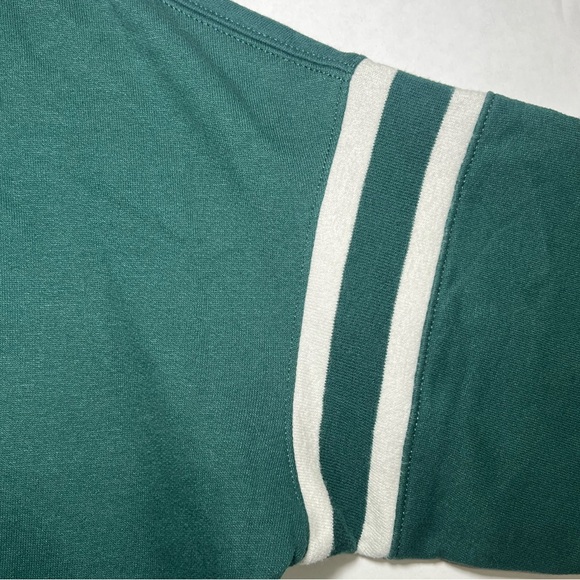 Abercrombie & Fitch Soft A&F Forest Green Cropped Denver Ski Club Sweatshirt - Picture 4 of 12